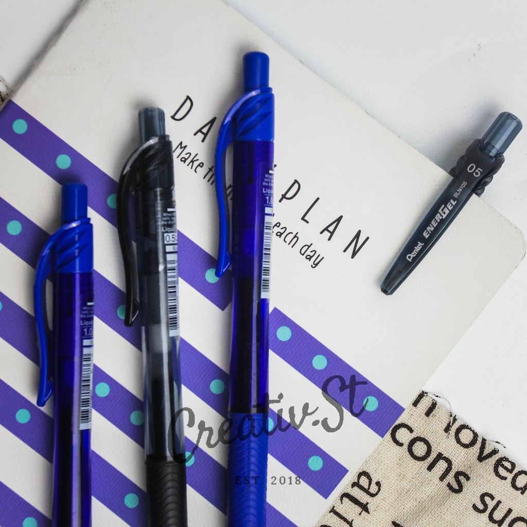 

PENTEL Energel Bl 110 Black Ink / Blue Ink Bolpen Gel 1.0 Mm Pena Pulpen