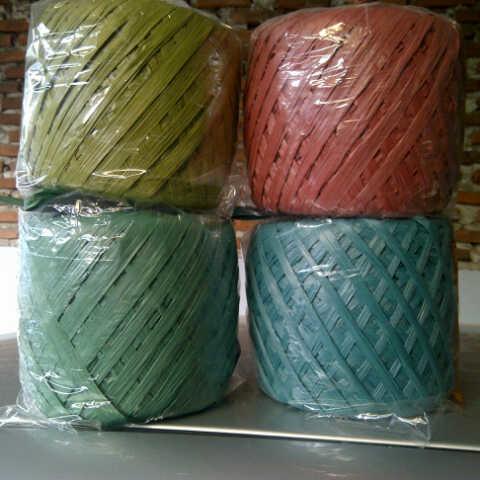 

Tali Rafia 500gr,250gr,1kilo