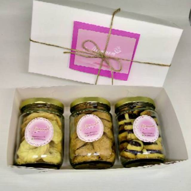 

Paket hampers Idul adha/ idul fitri | Parcel Lebaran (isi 3 jar)