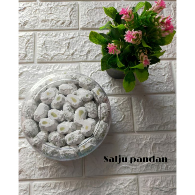 

Kue Kering Puteri Salju 500 gr