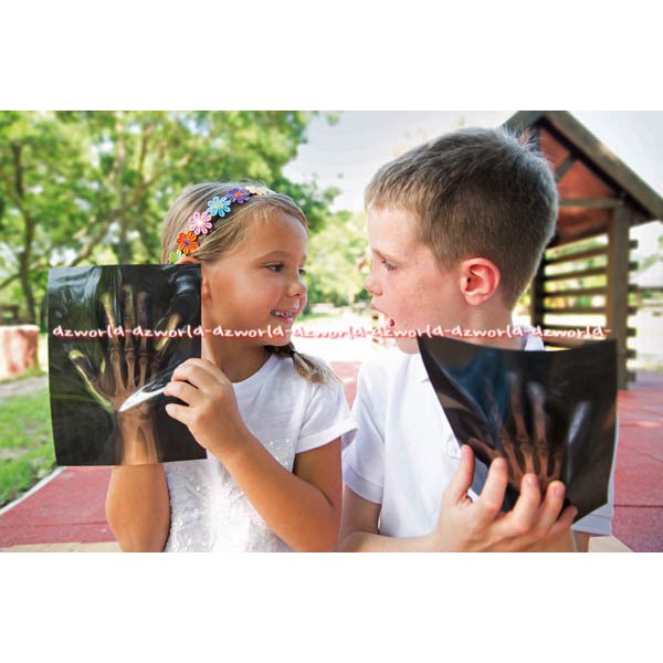 Kidzlabs Glow Human Skeleton mainan untuk merakit set kerangka manusia miniatur yang bersinar