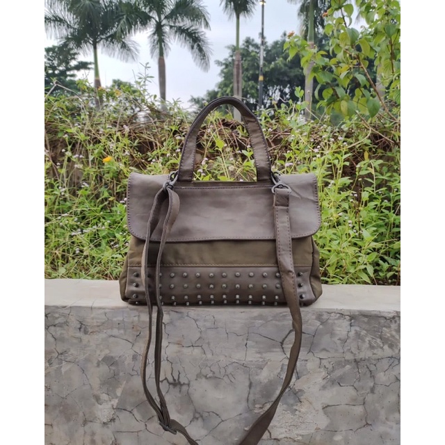 Sling bag KWANI hijau army | Preloved (SOLDOUT❌)
