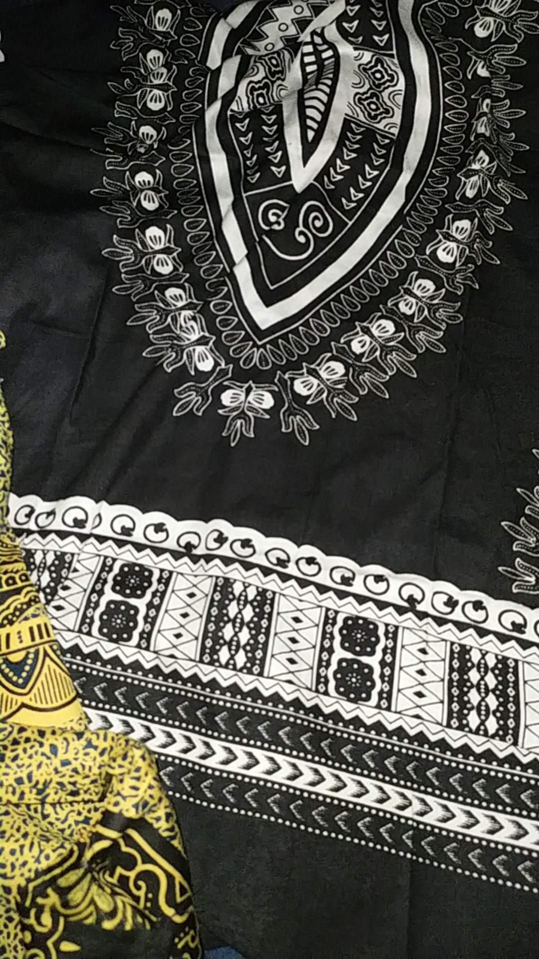 Kaos Dashiki - Kaos Batik Motif Biku Hitam Putih - Ukuran L