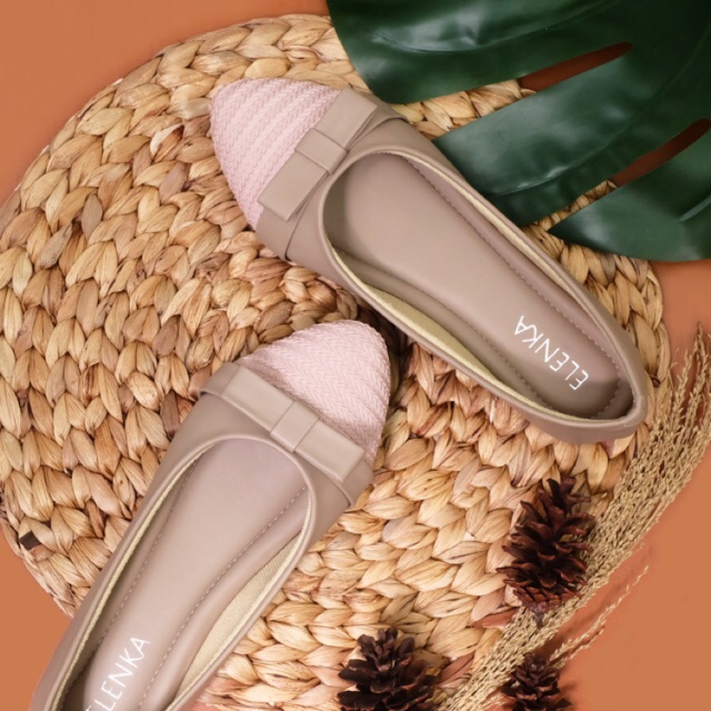 Sepatu size 36,37,38-44-45 Lengkap bigsize wanita jumbo &quot;Shilvia cream&quot;
