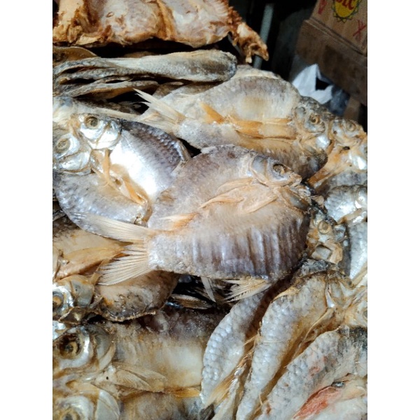

ikan asin tawes 250 grm
