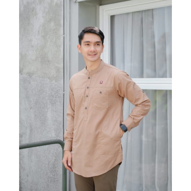 BAJU MUSLIM PRIA LENGAN PANJANG KEMKO PAKISTAN BAHAN OXFORD BERKUALITAS WARNA BIRU MAROON MILO DENIM-Mocca