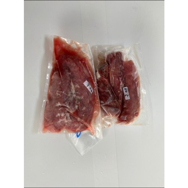 

Daging Babi Has Dalam / pork ternderloin 1 kg