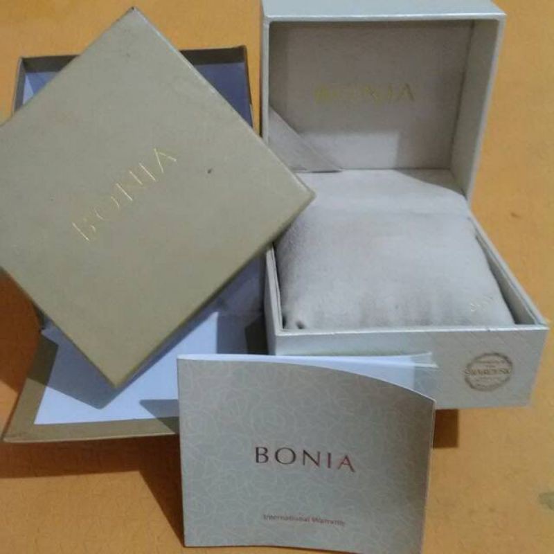

Kotak Box Original Bonia