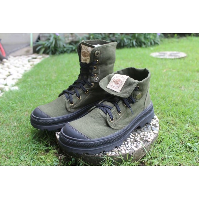 Sepatu Boot Tinggi Pria Hiking Black master Paladium