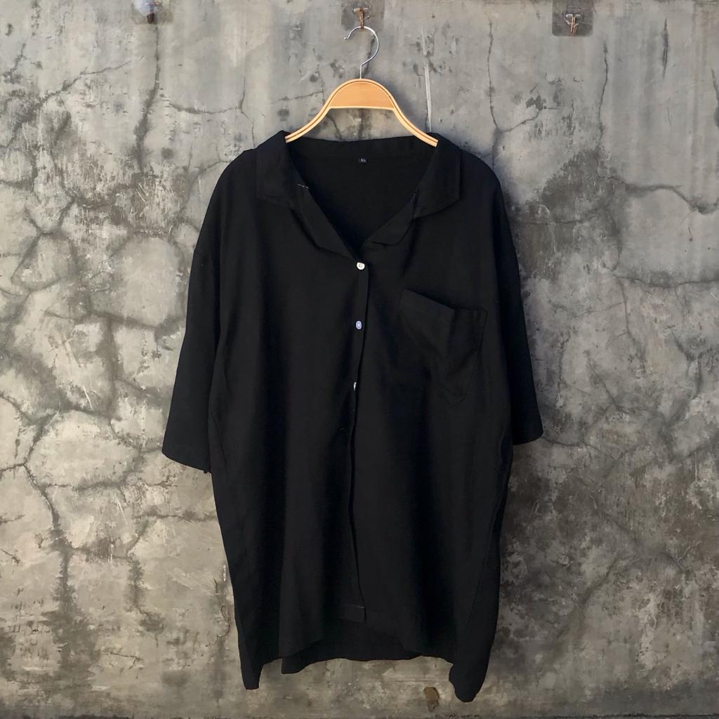 BOWLING - Oversized Shirt Hawai Kemeja Pantai Basic Polos Ukuran Besar Kancing Rayon Unisex-Black