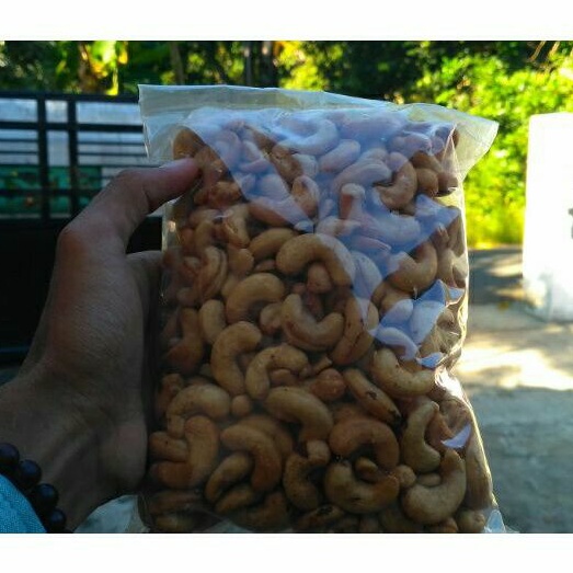 

Kacang Mente Madura - Kacang Mede Matang, Kacang Mente Goreng, Kacang Mente Murah - Mente Panggang, Mente goreng murah, kacang mente oven, mente mentah, Mente 1Kg, Kacang mede panggang, kacang mede oven, kacang mente Wonogiri, mente goreng asli Wonogiri