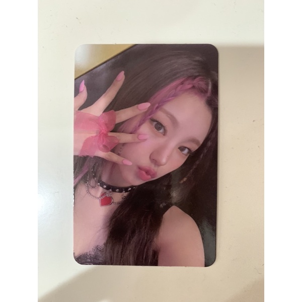 [BOOKED] Yeji Special Edition Crazy In Love Photobook Selfie PC