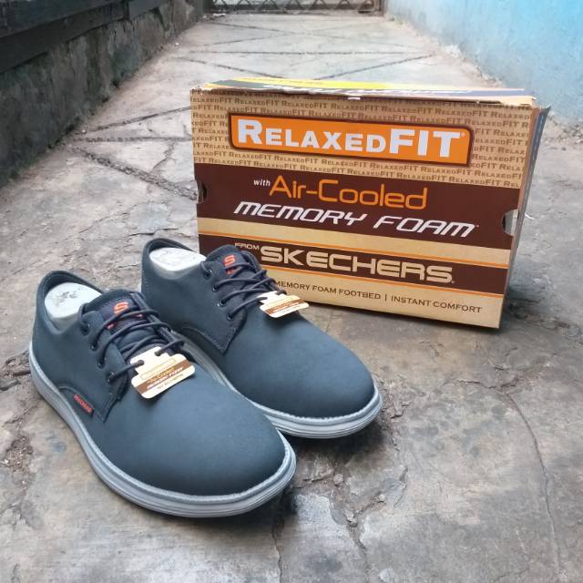 skechers relaxed memory foam