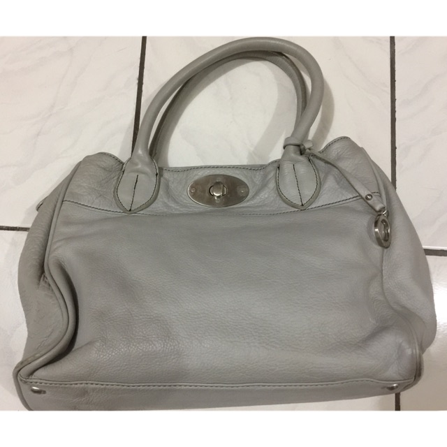 Preloved tas kulit merk Yucca