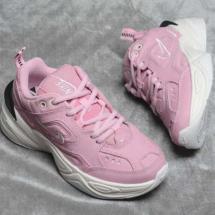 Sepatu Nike wanita / Nike M2K Tekno Pink Foam
