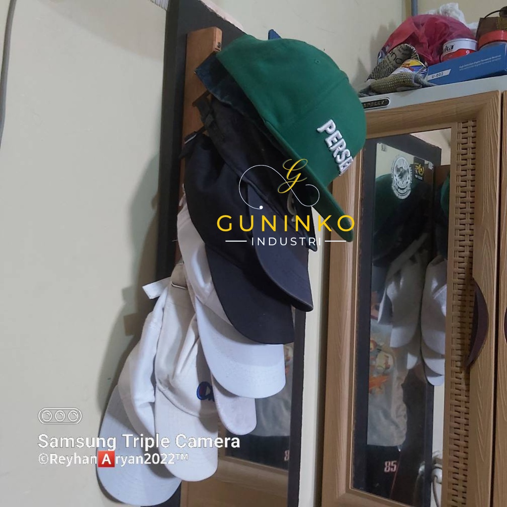Hanger Kayu Rak Topi Tempel Dinding Stand Hanger Gawangan Baju Gantung / Gantungan Topi Dan Tas 1 Me