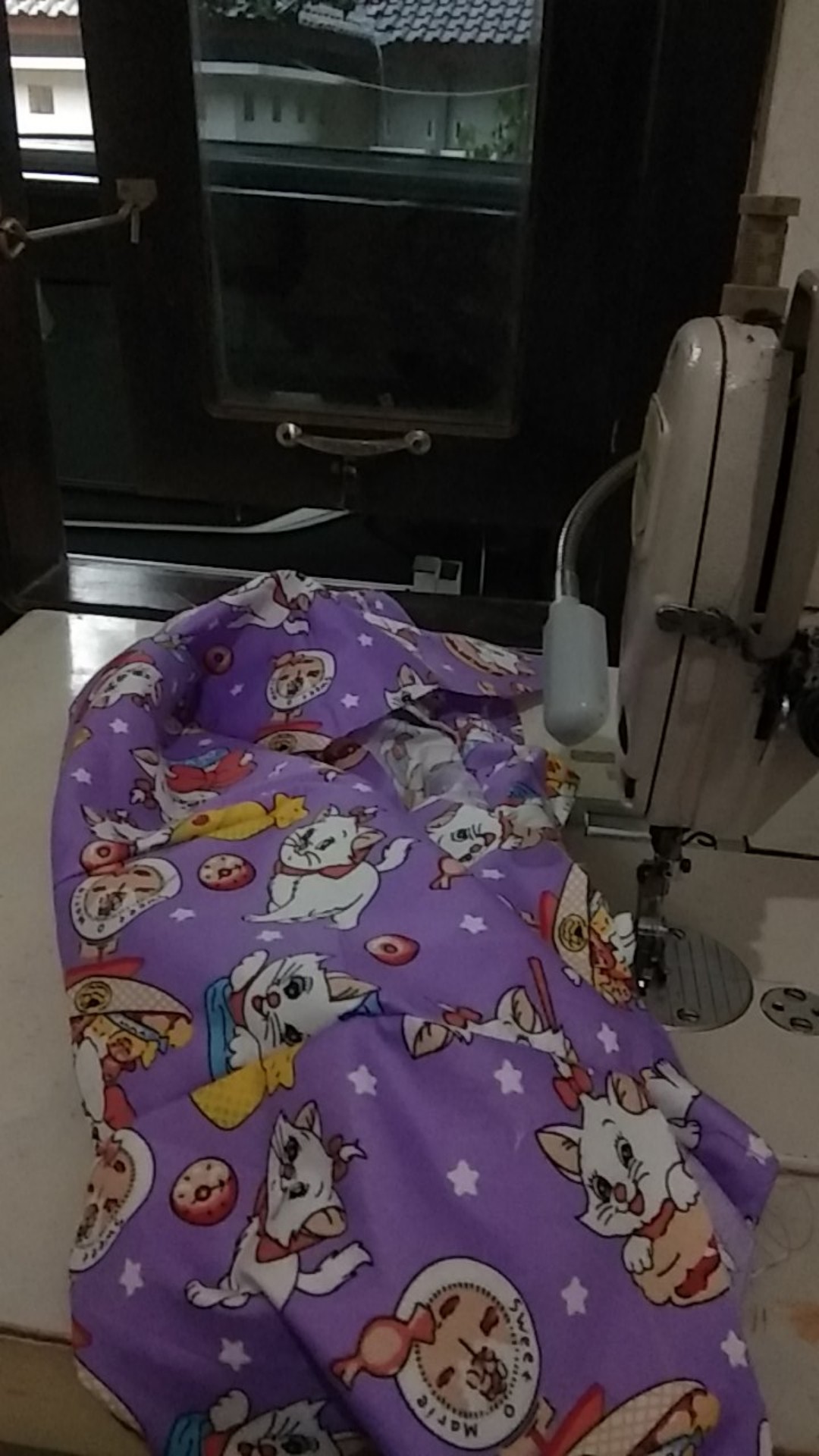 Kain Motif Anak Kiloan