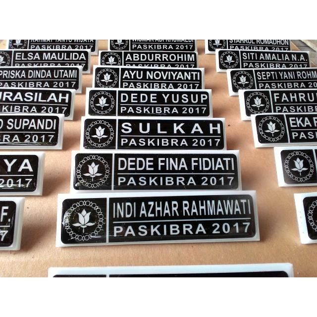 

PROMO Nametag Nama Dada Akrilik Peniti akhr tahun 40%sale