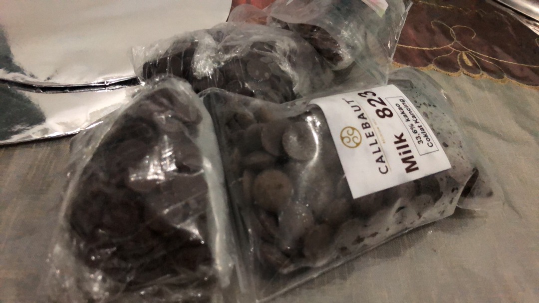 Callebaut Milk 823 + Ice Gel [100 Gr] Khusus Gosend & Jne Yes