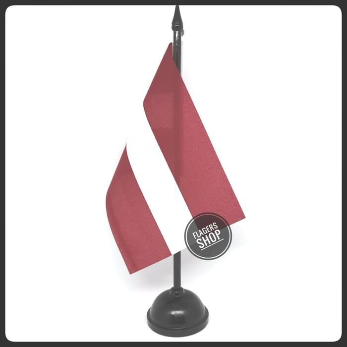 

Bendera Meja Latvia + Tiang Kayu