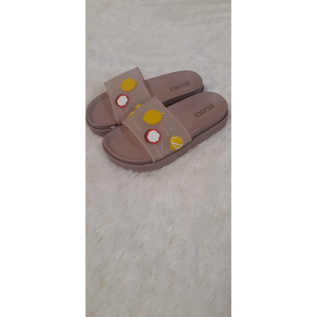 SANDAL WANITA BALANCE MOTIF DURIAN