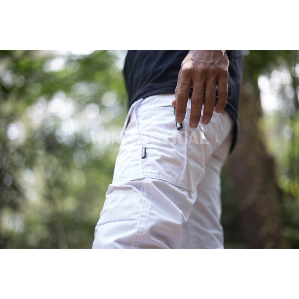 WIN TACTICAL PUTIH SIZE 28 40 CELANA TAKTIKAL BLACKHAWKS WIN TACTICAL PUTIH SIZE 28 40 CELANA TAKTIKAL BLACKHAWKS