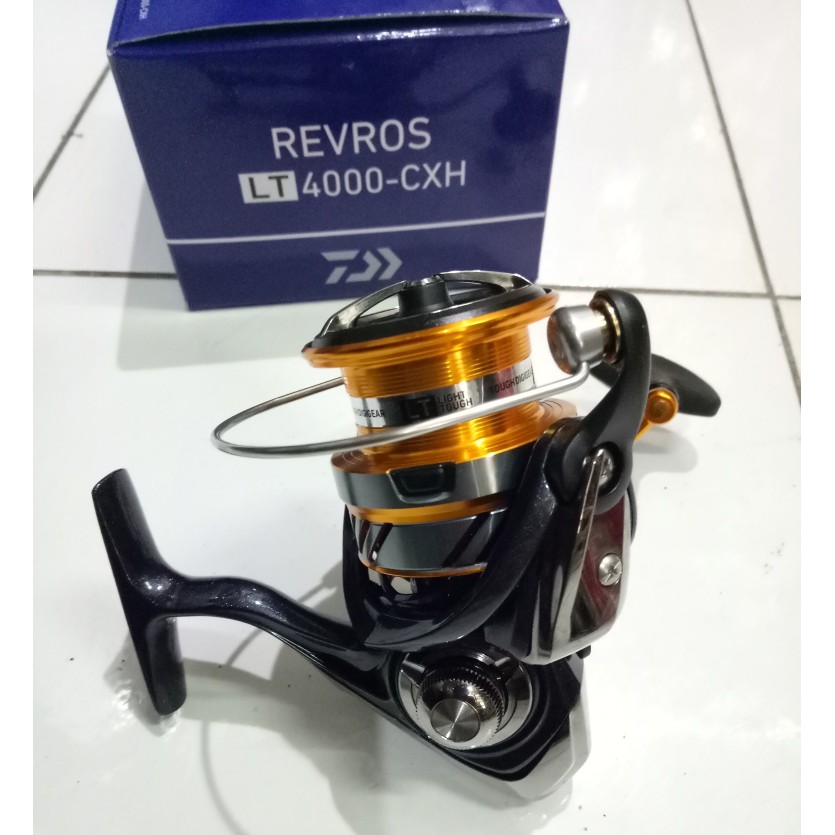 Reel Spinning Daiwa Lt4000-XH