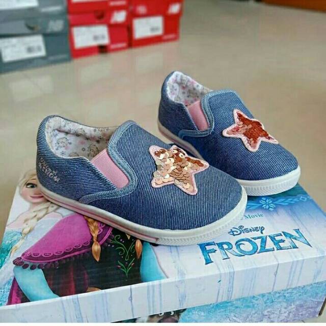 Sepatu anak Frozen