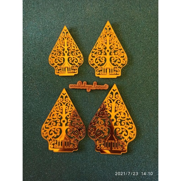 Gunungan Wayang (Akrilik Miror Gold)