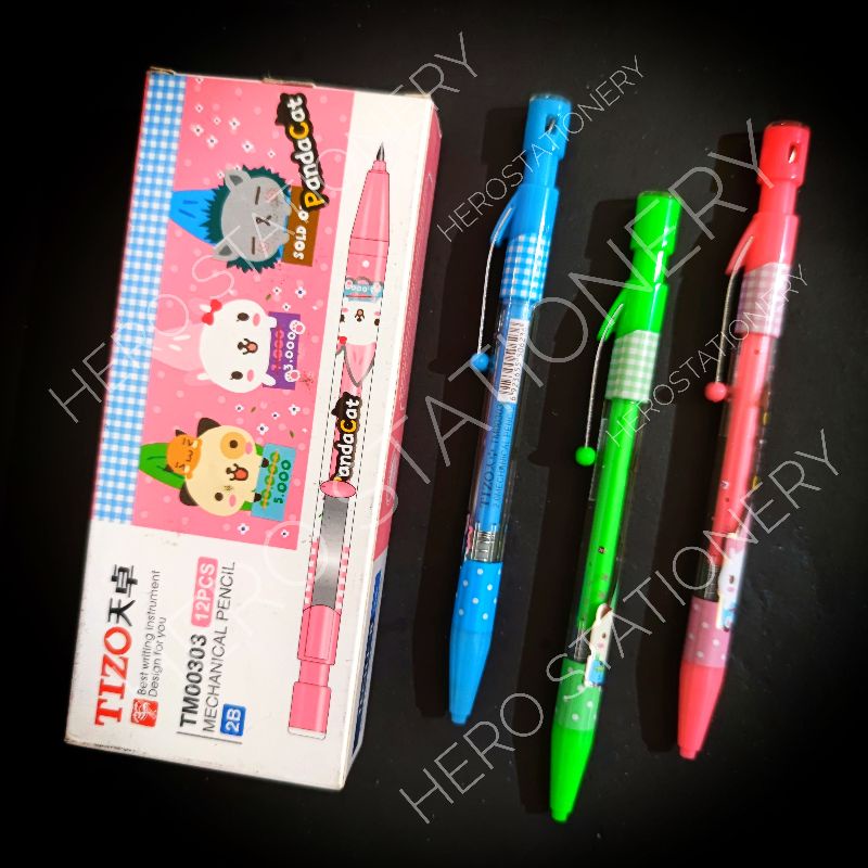 

Pensil mekanik motif boneka tizo 2 mm . 12 unit