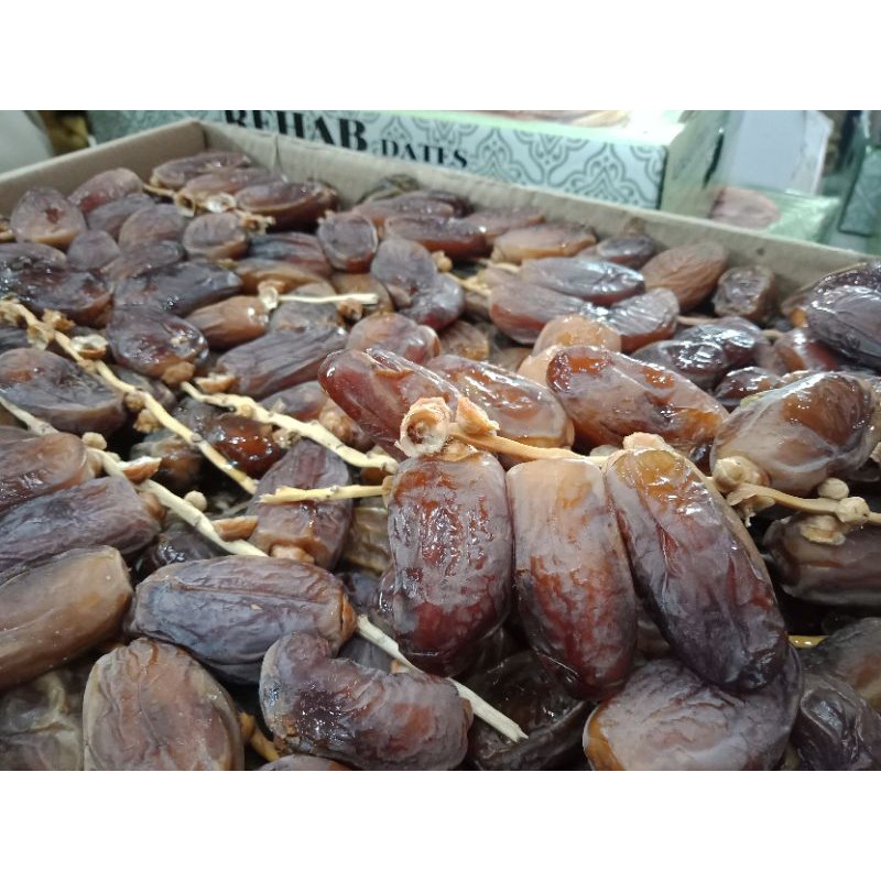 

Kurma Sukari, Kurma Tunis tangkai, Kurma Ajwa, Kismis 100% Original