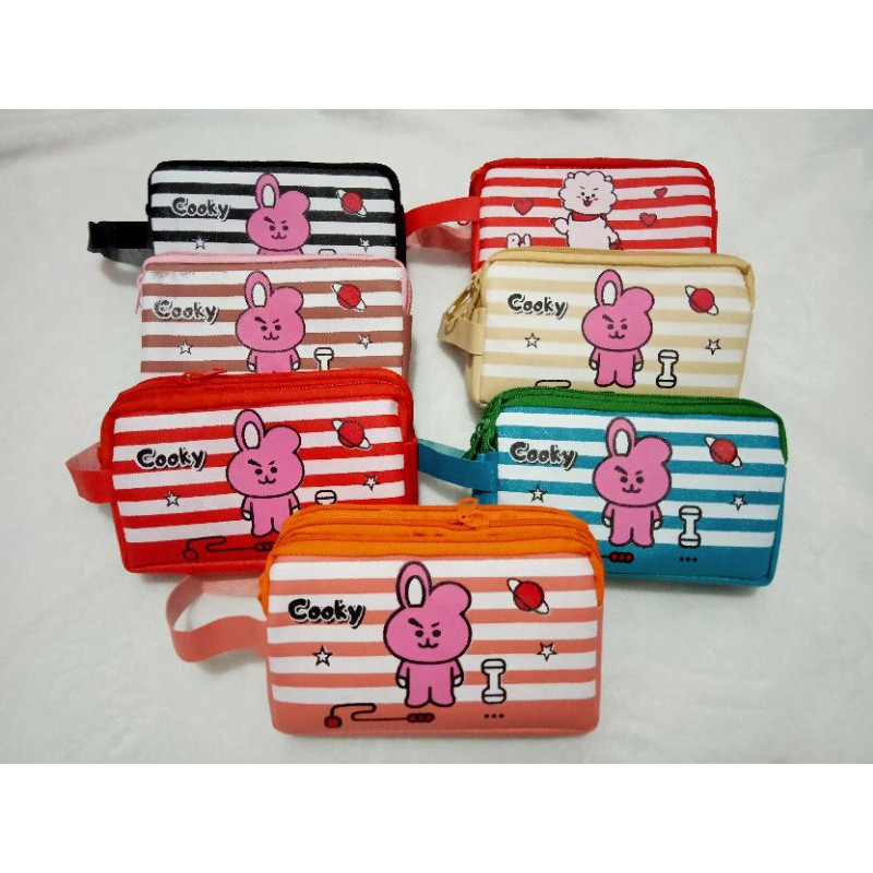 

DOMPET TEMPAT ALAT TULIS SERBA GUNA MOTIF KARAKTER BT21 3 RESLETING