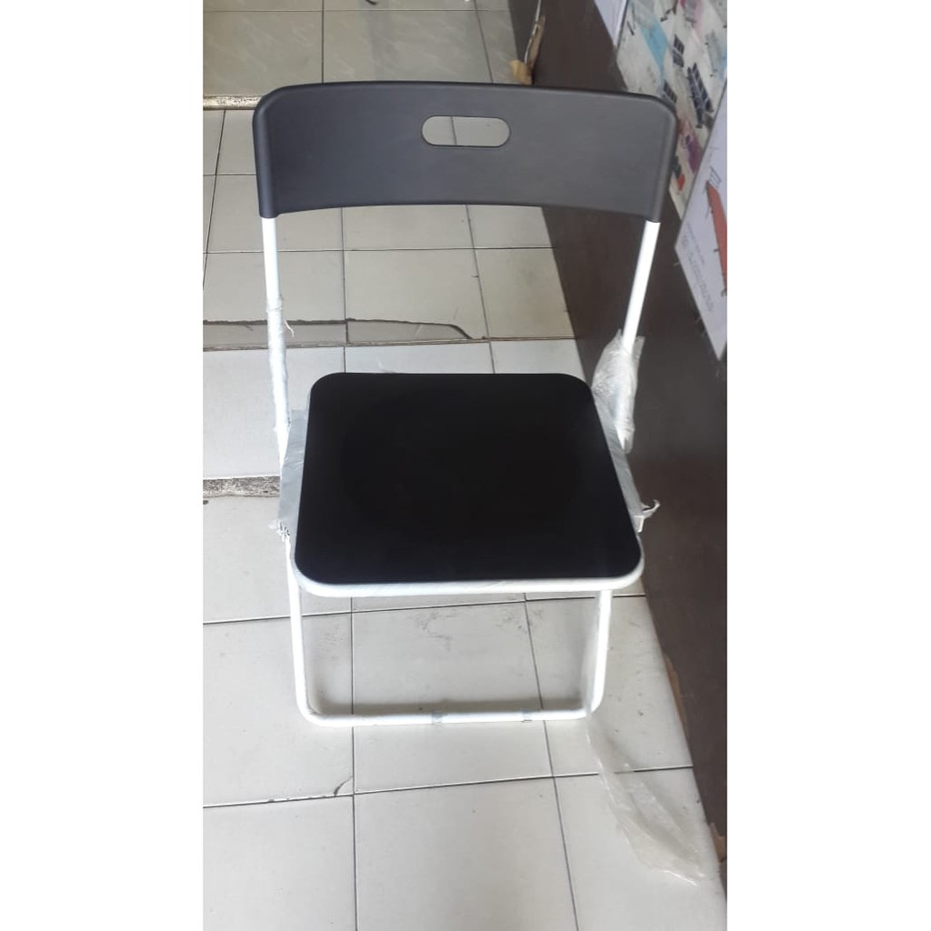 Kursi Lipat Santai Plastik