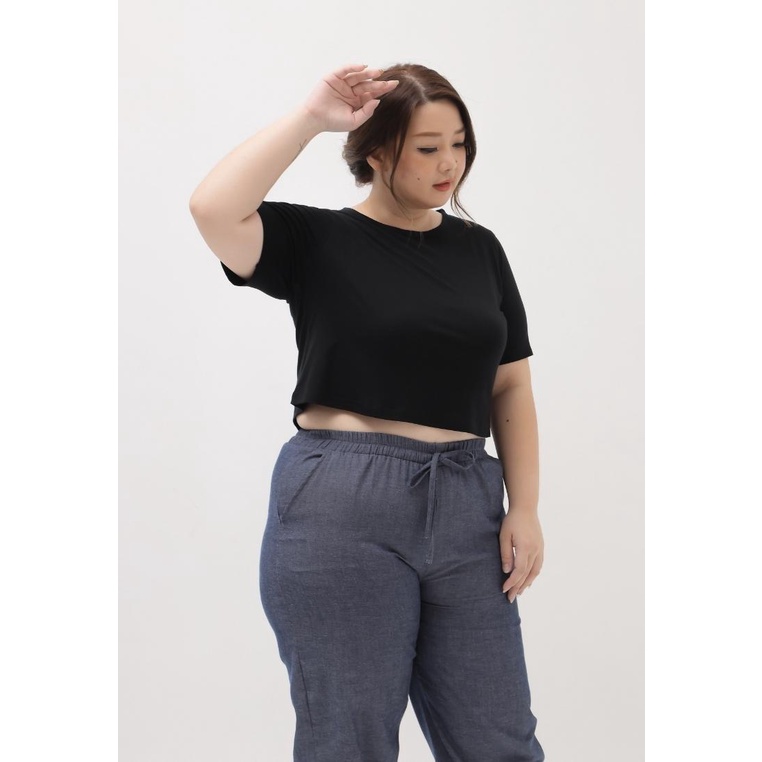 Xtramiles Plus Size Crop Top Kendal Black