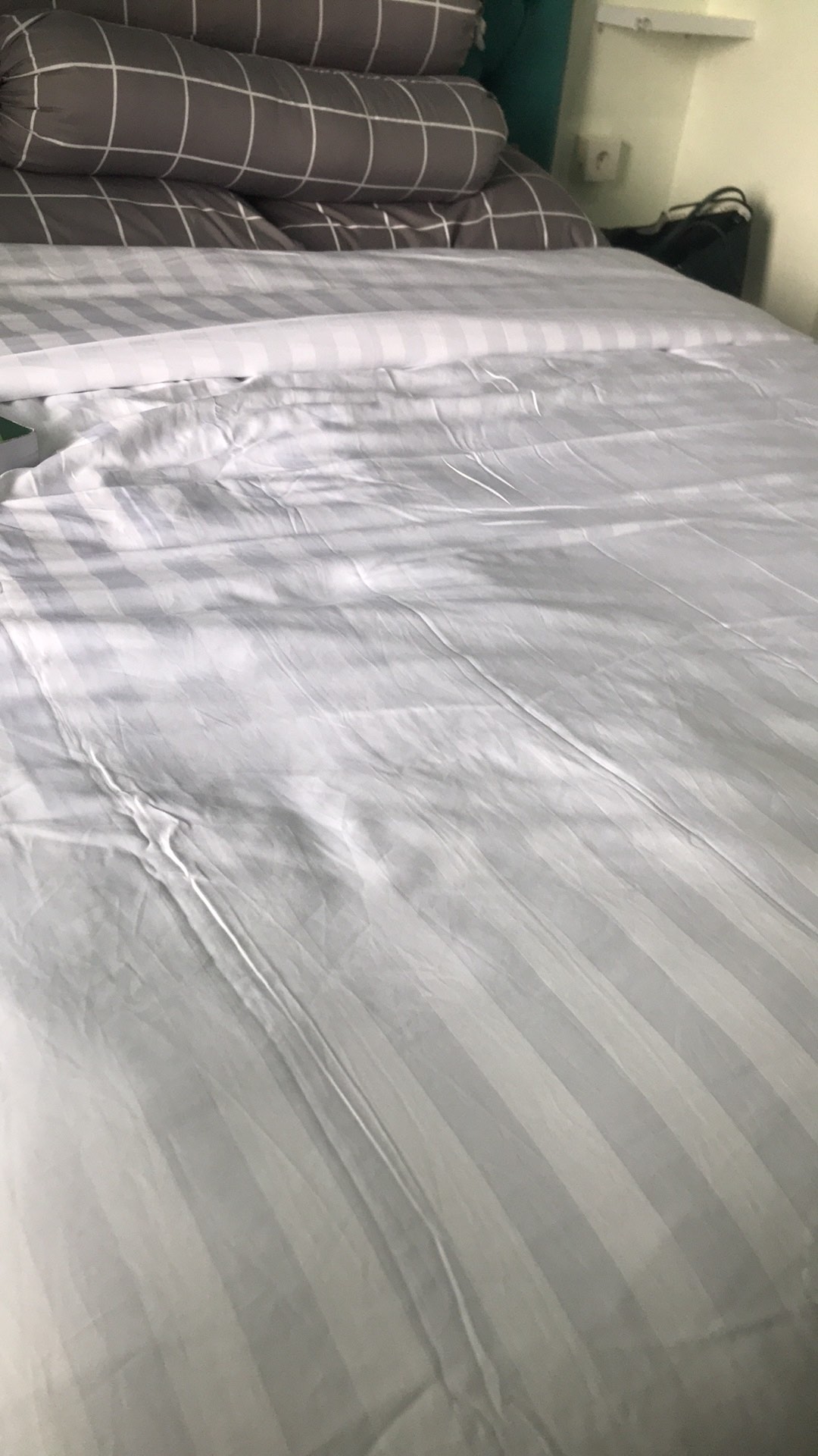 Duvet Cover / Quilt Cover / Sarung Selimut Size Single / Queen / King Size - Hotel Collection -