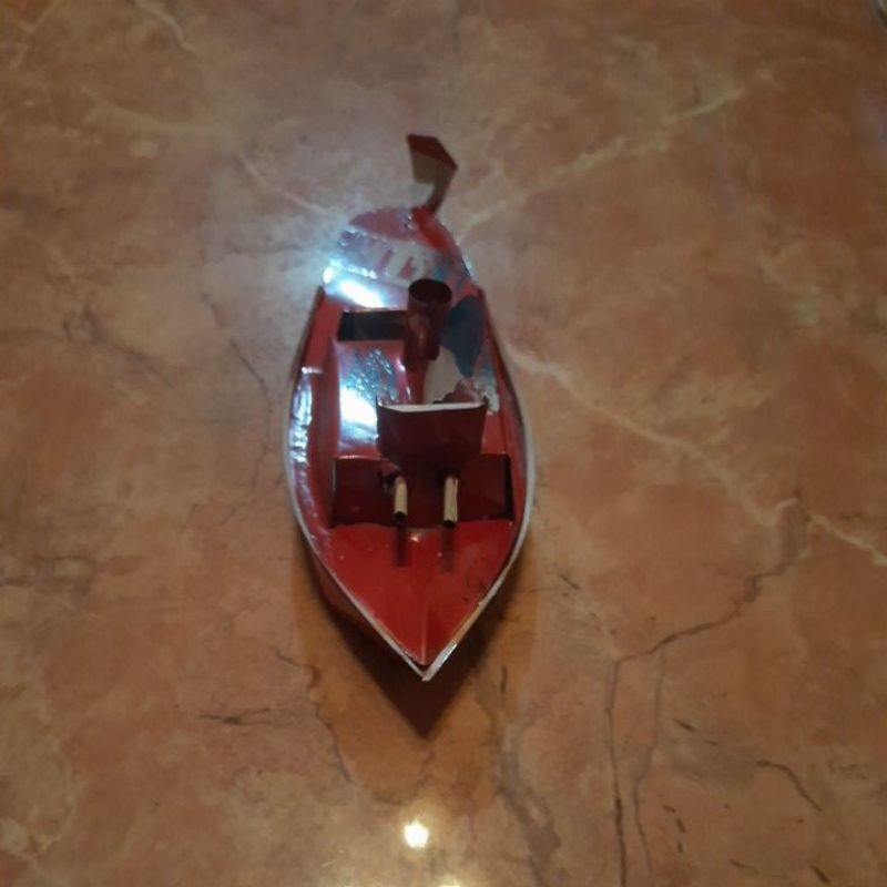MAINAN TRADISIONAL PRAHU / PERAHU KAPAL API OTOK OTOK-Merah
