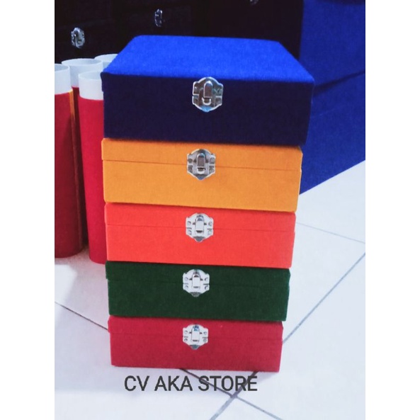 

RB Box Plakat Bahan beludru