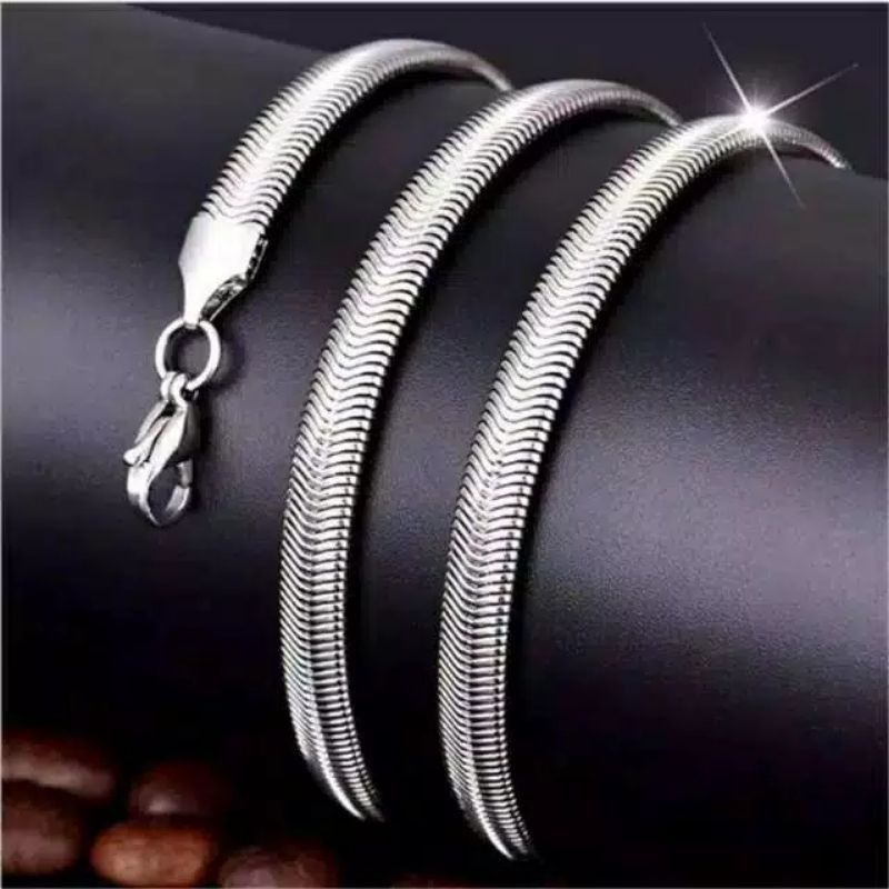 Kalung Ular Minyak Hitam Titanium Pria dan Wanita