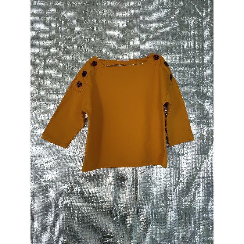 Preloved Baju Lengan 3/4 Merk Blackforest Warna Kuning