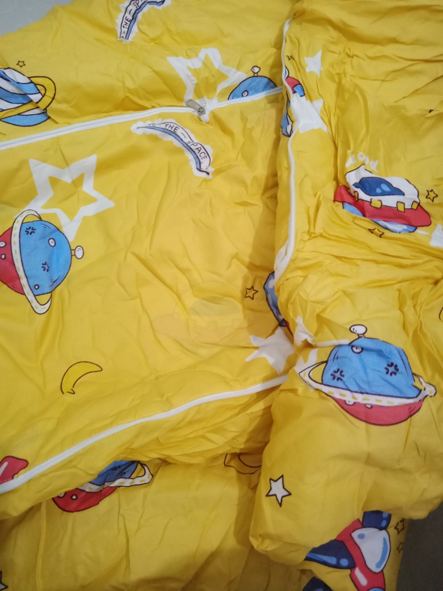 Bantal Selimut Karakter / Balmut 2in1