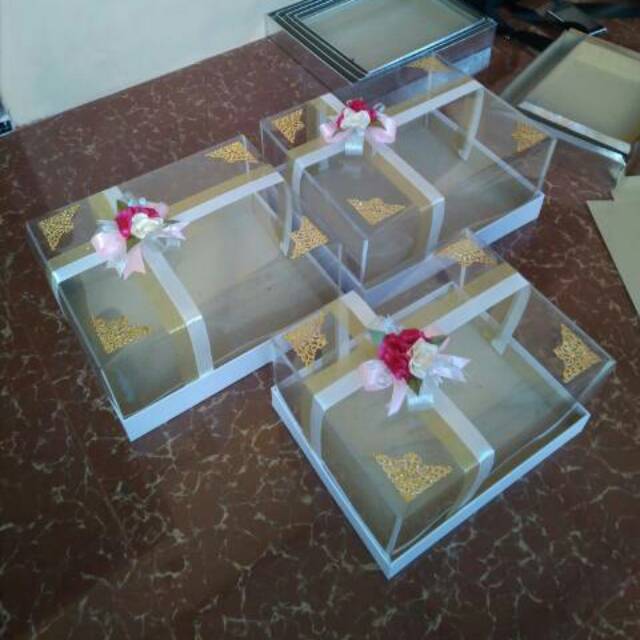 

PO Box Seserahan 1 set isi 3