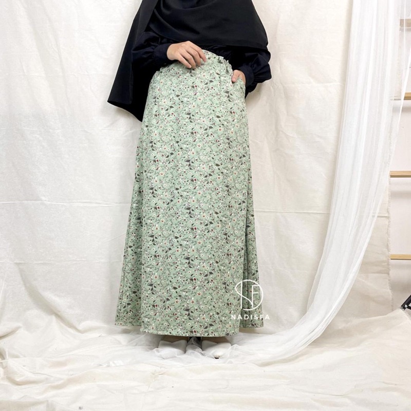 Aline skirt by Nadisfa