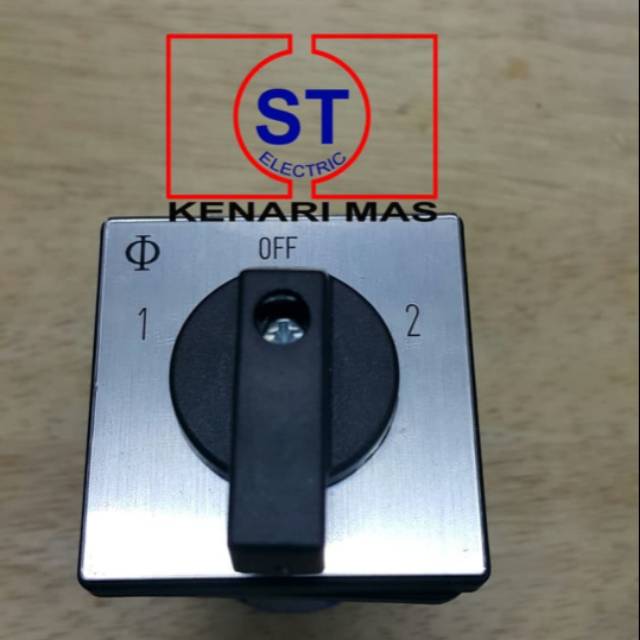 Selector Switch K&N Kraus Naimer. 102 Spring Retrun. 3pole.