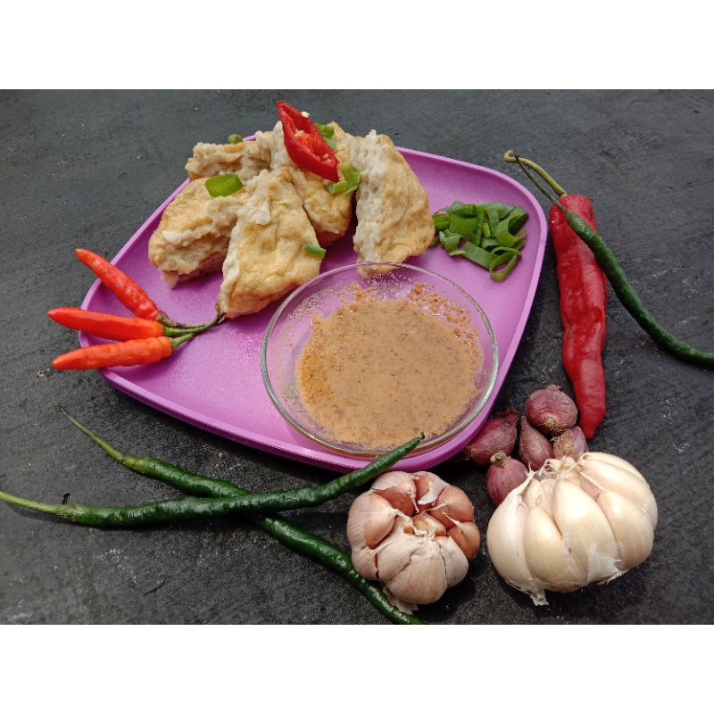 

Baso tahu lengkap dengan bumbu kacang/ bumbu baso