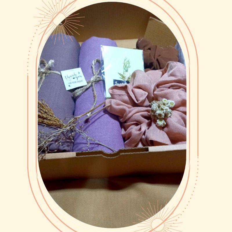 

hampers hijab box/hampers murah/gift box ultah/hampers kado