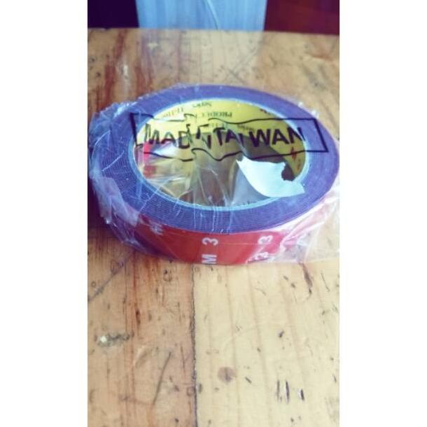 

BUKU & ALAT TULIS PERLENGKAPAN SEKOLAH & KANTOR TRI M 3M LEM 3M DOBLE