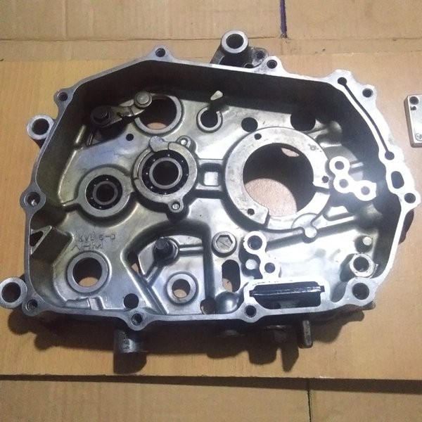 crangcase crankcase rengkes krengkes kanan supra x 125 karisma original copotan