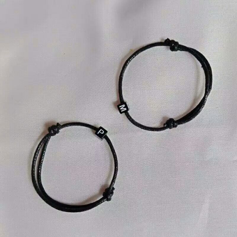 Gelang huruf hitam/Gelang tali inisial /Gelang tali huruf / Gelang huruf / Bracelet /Gelang vintage