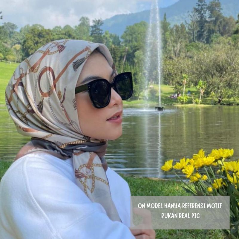 KERUDUNG VOAL MIX POLY SEGI EMPAT CHAIN SERIES
