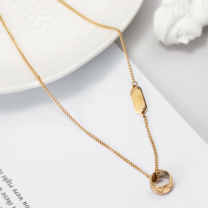 Selebriti Internet baja titanium kalung gaya Korea trendi wanita 14K emas desain tekstur kalung wani